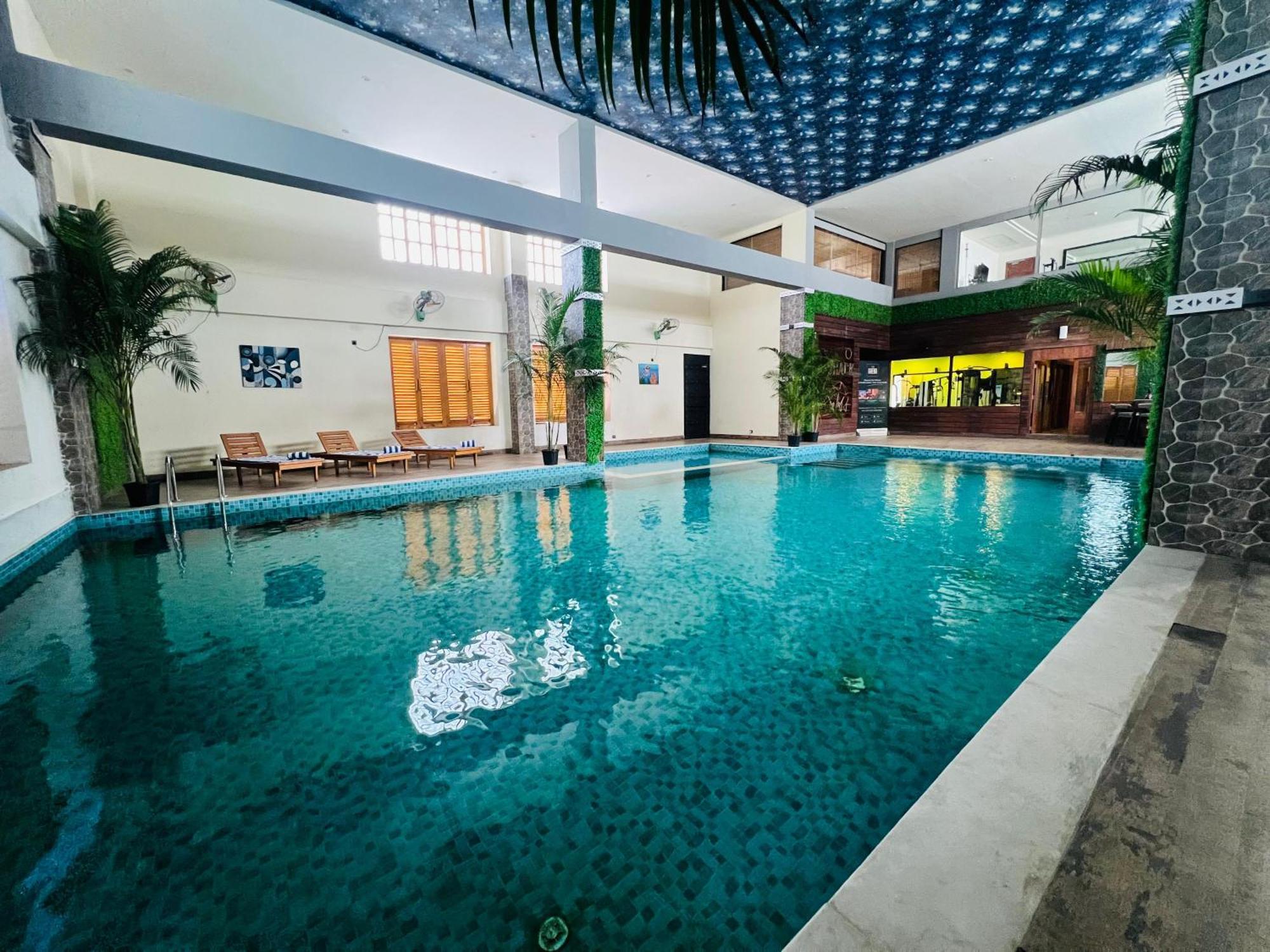 Golden Retreat Baharampur Exterior foto